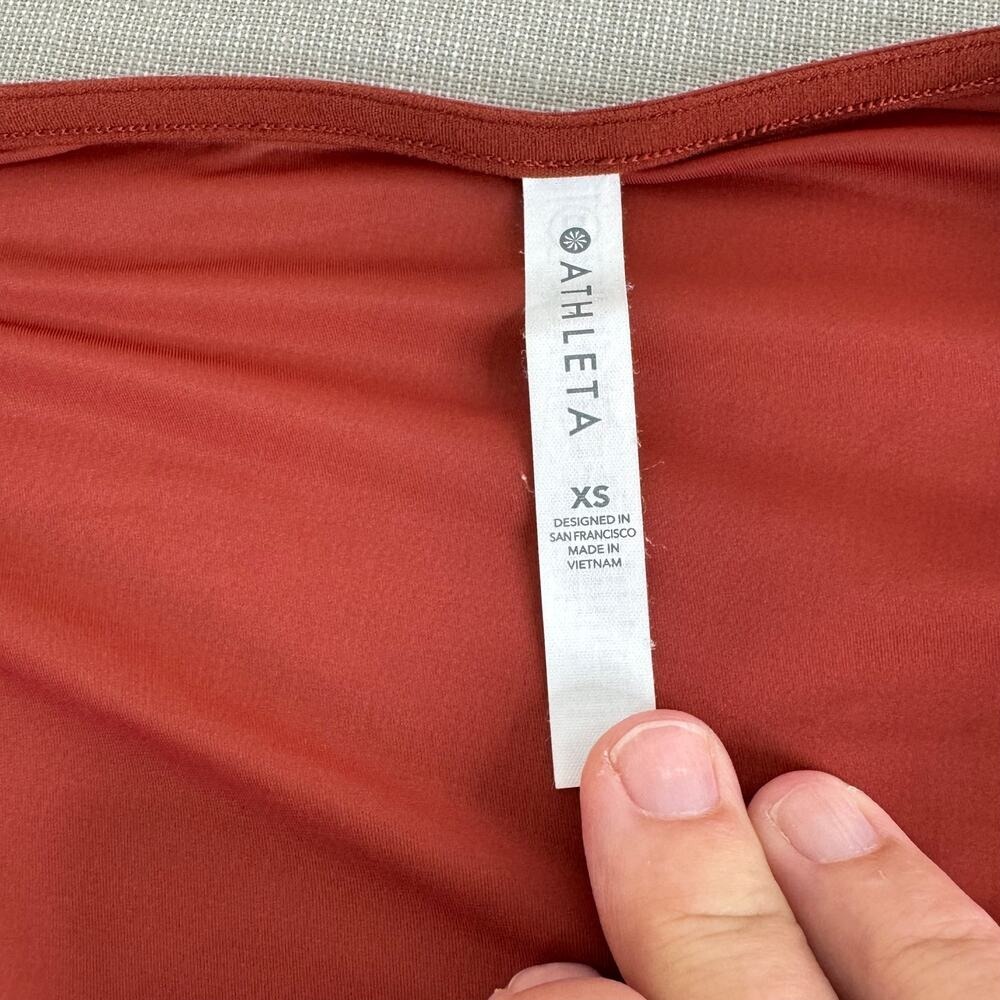 Athleta It's a Wrap cropped short‎ sleeve top - Picture 5 of 9